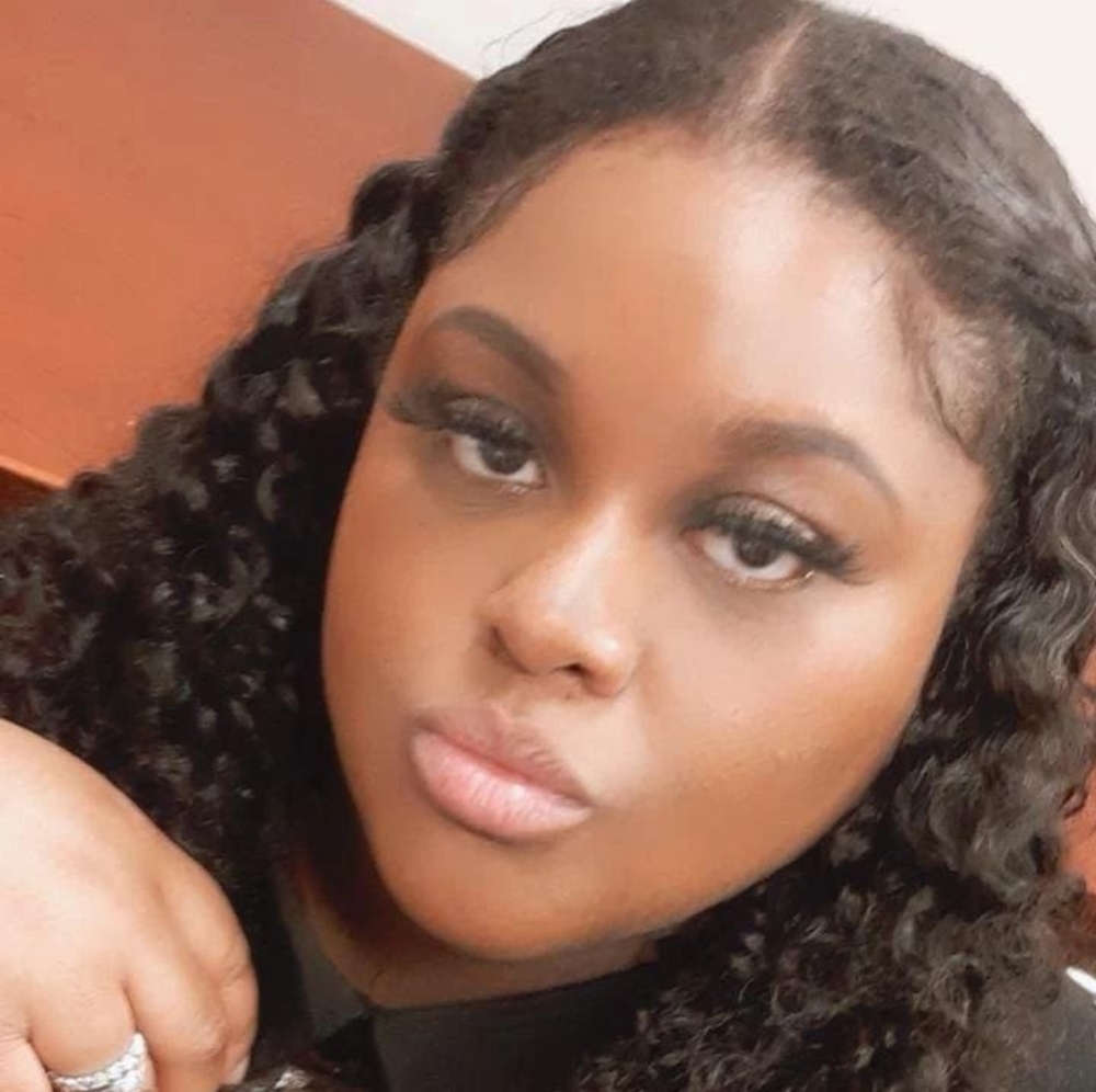 Meet your Posher, Valarie